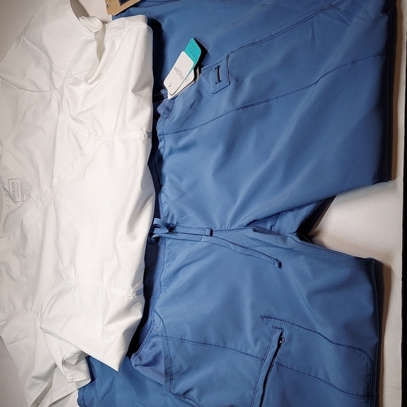 Cherokee Infinity Scrub pants & Top Bundle - Picture 2 of 16